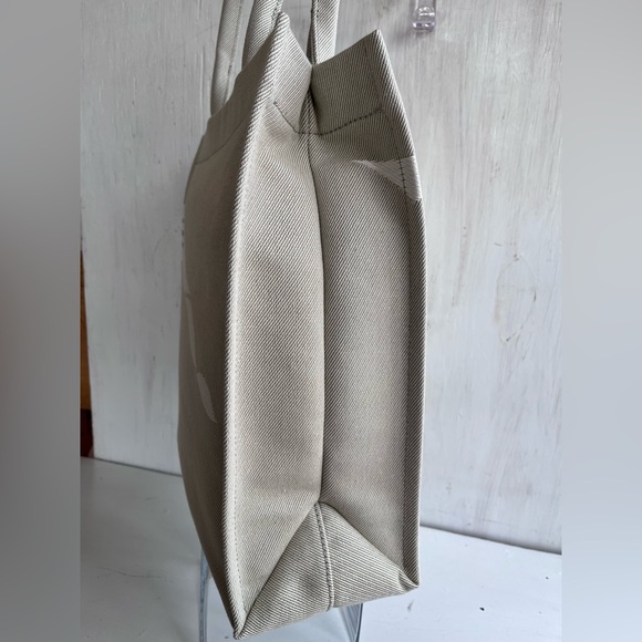 BURBERRY Canvas Tote Bag- Hunter IP Pattern - Picture 7 of 11